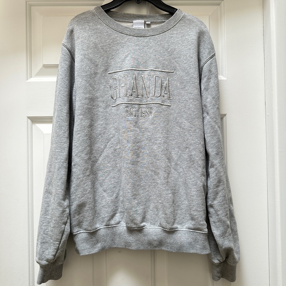 Ghanda Gray Crew Neck, size 8 is equivalent to a US size XS.